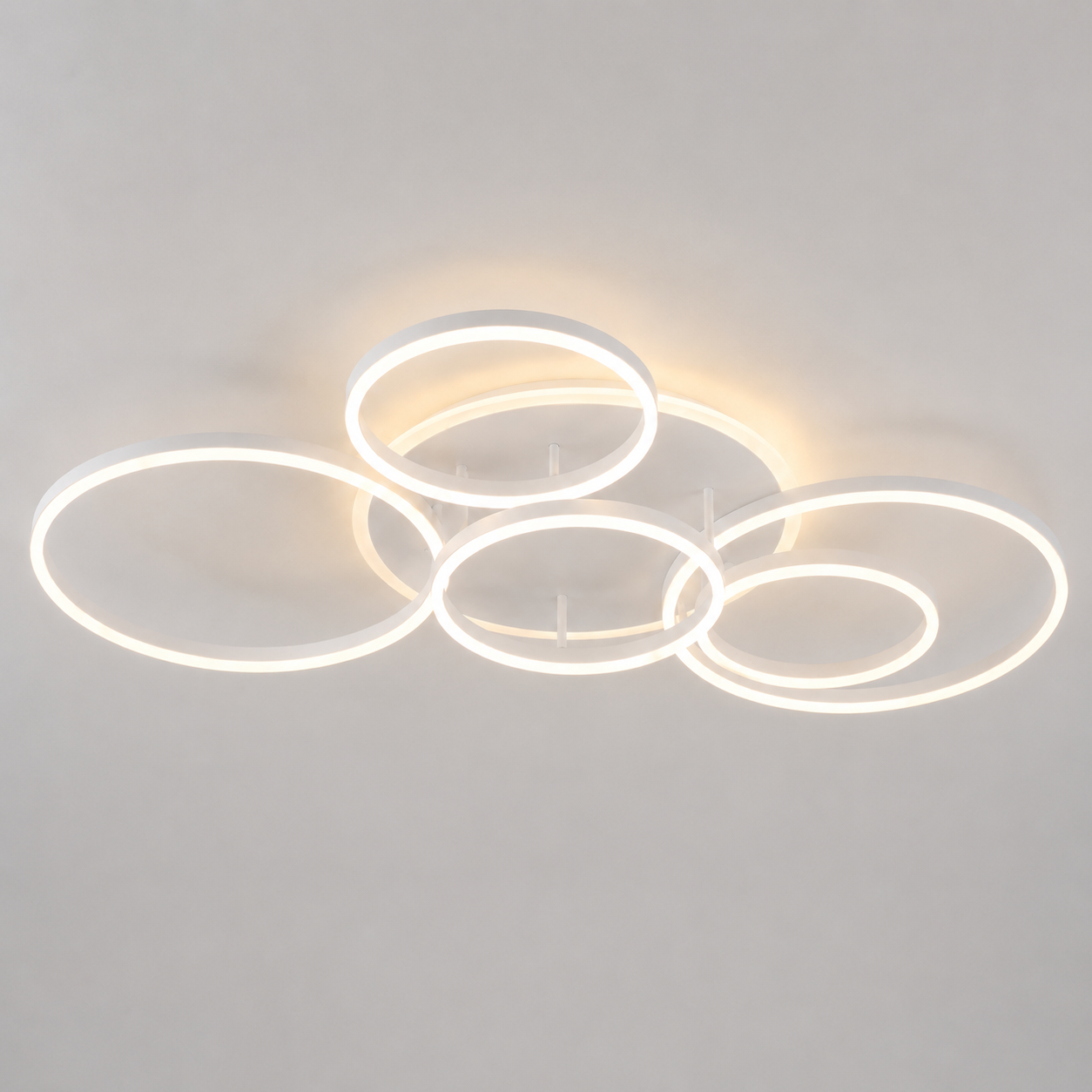 Plafonnier LED Nordique à Anneaux | Lustre Aluminium & Acrylique | 3 Couleurs